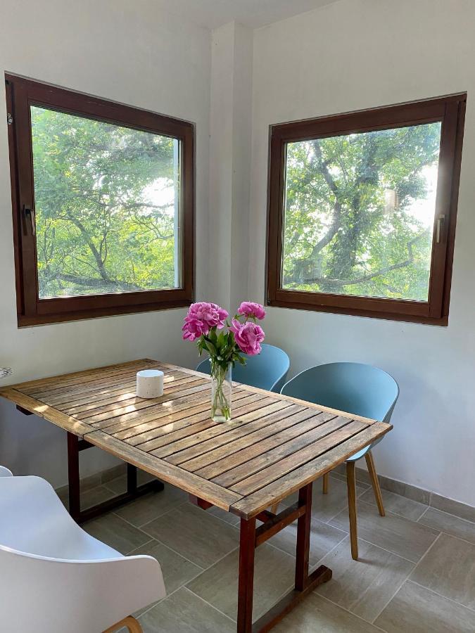 Rustic Cottage & Garden Retreat On Buda Hilltop Budapeste Exterior foto